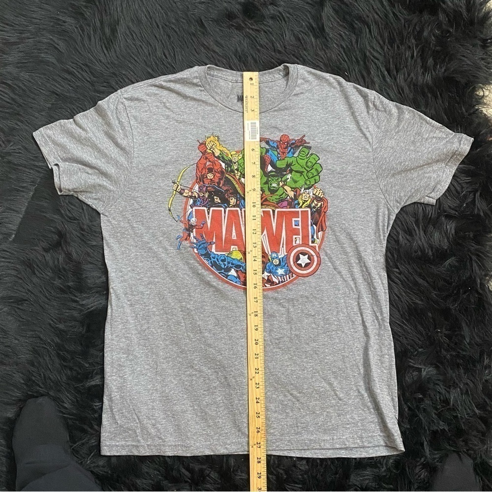 Marvel graphic tee size Large - Picture 10 of 10